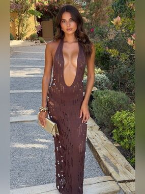 WHITE FOX Sculpted Soul Beaded Knit Maxi
Dress Chocolate size XL